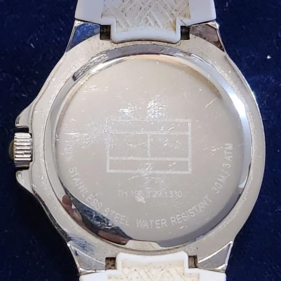 VINTAGE Y2K Tommy Hilfiger Womens Watch - Picture 5 of 5
